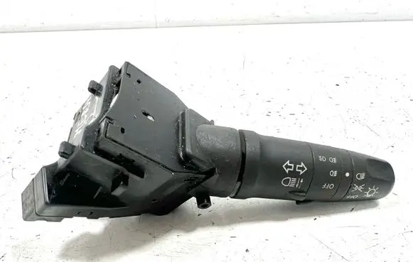 Nissan Primera Indicator stalk 25540AV600