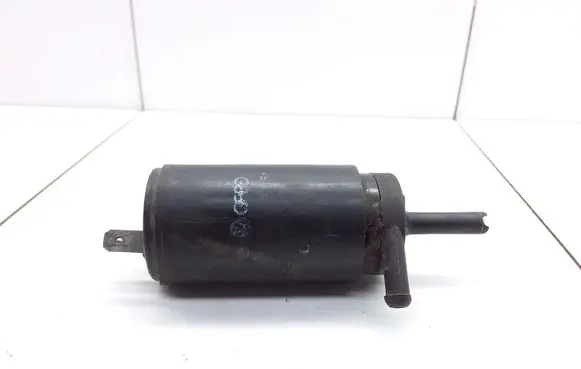 Skoda Fabia Mk1 (6Y) Windscreen/windshield washer pump