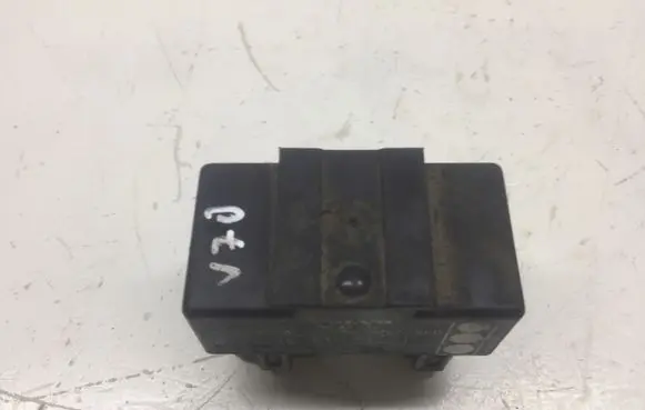 Volvo S70 V70 V70 XC Coolant fan relay 9442934