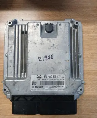 Skoda Superb B5 (3U) Engine control unit/module 03G906016GT 0281012698 038906016K