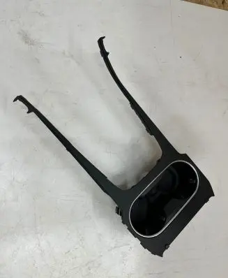 Cup holder front