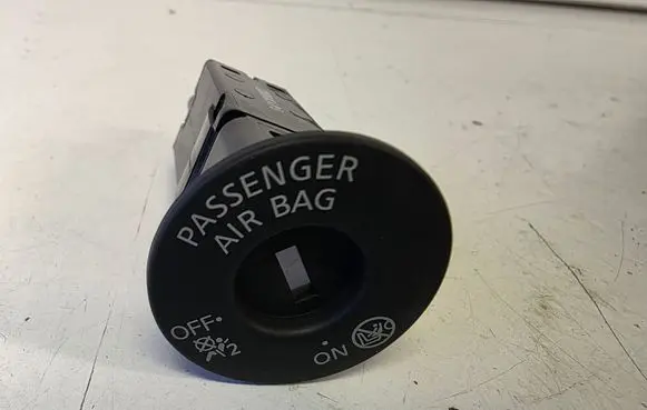 Nissan X-Trail T32 Passenger airbag on/off switch 14Y26SD