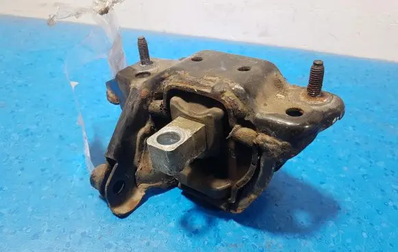 Seat Ibiza III (6L) Gearbox mounting bracket 6q0199585