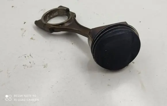 Audi A6 S6 C6 4F Piston with connecting rod