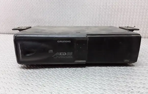 Volkswagen Golf III CD/DVD changer MCD36