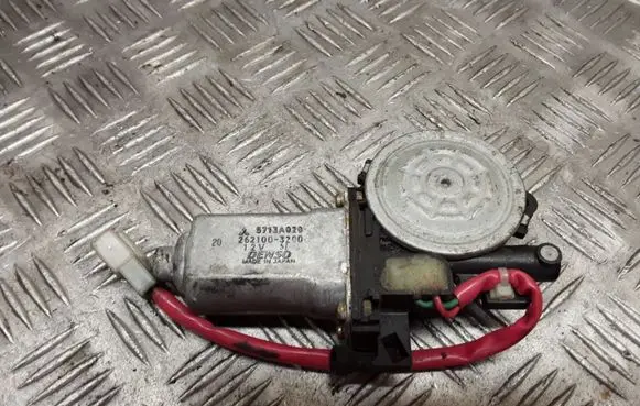 Mitsubishi Pajero Front door window regulator motor 5713A020 2621003200
