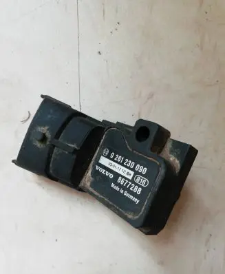 Volvo V70 Air pressure sensor 8677288 0301171C58 0261230090