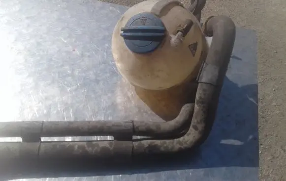 Volkswagen Crafter Coolant expansion tank/reservoir A9065010103