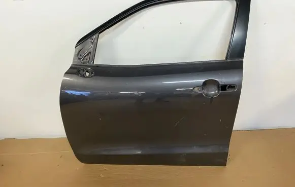 Suzuki Baleno IV Front door