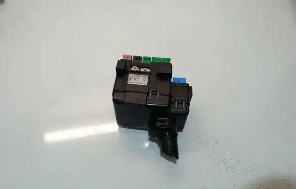 Hyundai Tucson JM Fuse module 914902E000