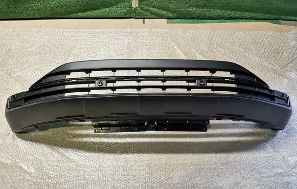 Volkswagen Tiguan Front bumper lip 5NA805903H