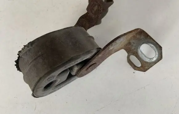 Muffler mount bracket/holder