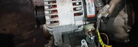 Toyota Aygo AB10 Generator/alternator A4084