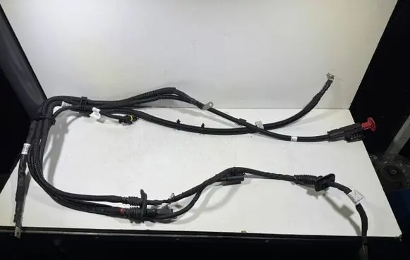 Mercedes-Benz Sprinter W907 W910 Positive cable (battery) A9075404387 9075404387