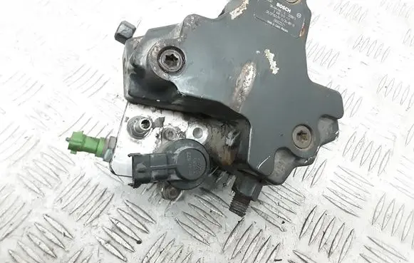 Fuel injection high pressure pump