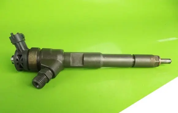 Dacia Dokker Fuel injector 8201108033