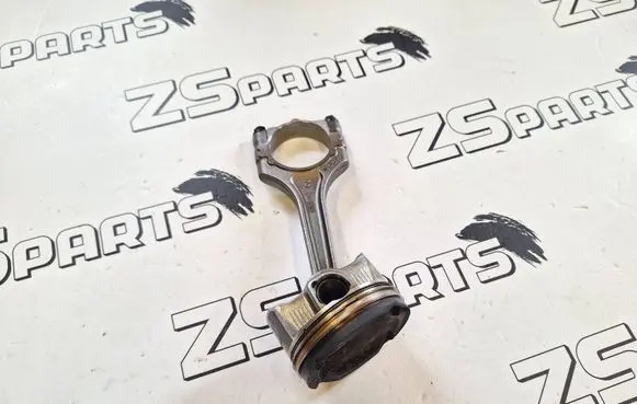 Jeep Wrangler Piston with connecting rod