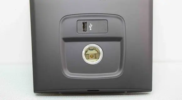 Mini Cooper Countryman R60 USB socket connector 6820397 9332796