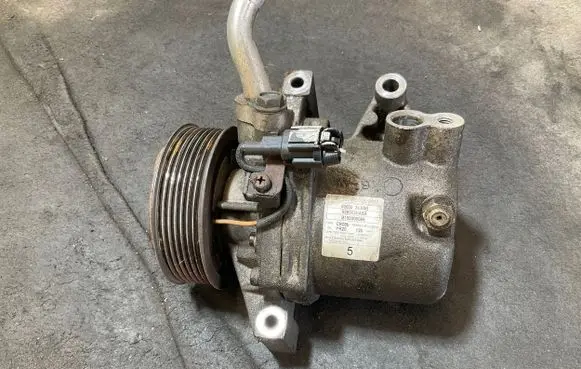 Nissan Note (E12) Air conditioning (A/C) compressor (pump) 926003VA5B B150300086