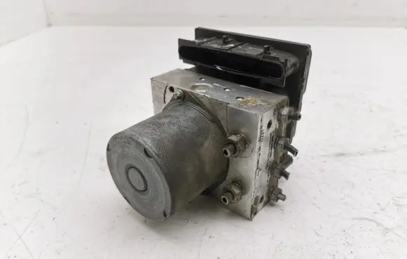 Mercedes-Benz B W245 ABS Pump A0064313812 0265235496