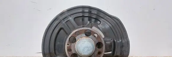 Mercedes-Benz A W176 Front wheel hub A2464210720 24605