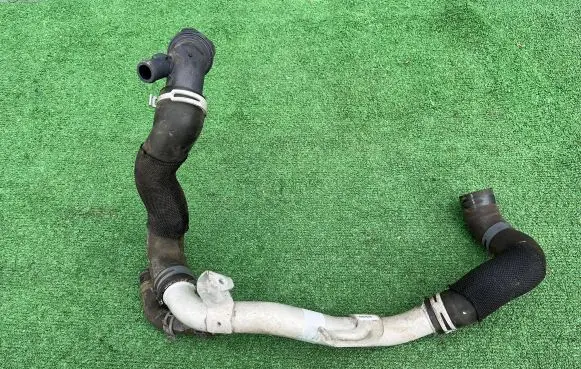 Audi A6 S6 C8 4K Engine coolant pipe/hose 4K0121052C 4K0121034C