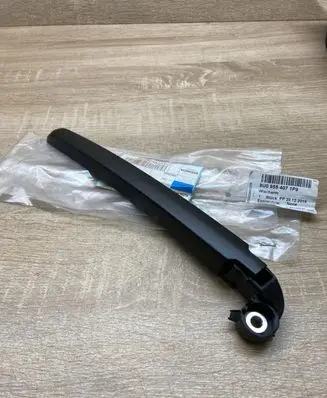 Audi Q3 8U Rear wiper blade arm 8U0955407