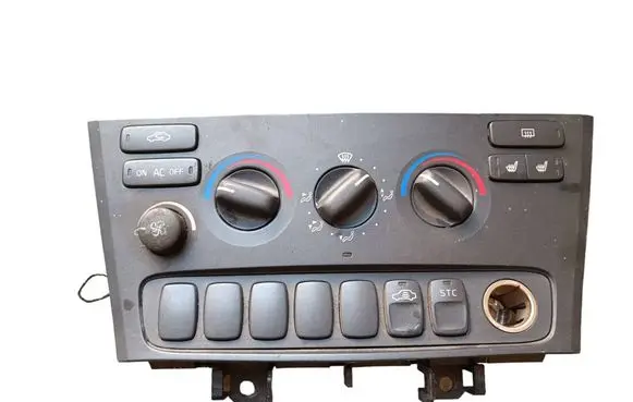 Volvo V70 Climate control unit 9452367