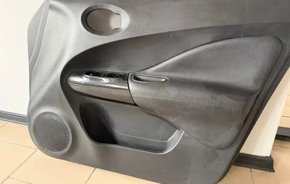 Nissan Juke I F15 Front door card panel trim 809001KB0A