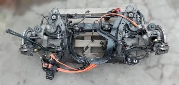 Volvo XC90 Rear axle beam with reductor 32292929