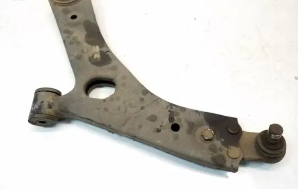 KIA Sportage Front lower control arm/wishbone