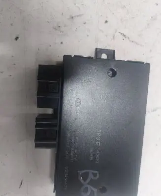 Volkswagen PASSAT B6 Tow bar trailer control unit/module 1K0907383E 5DS00999522 P0070670