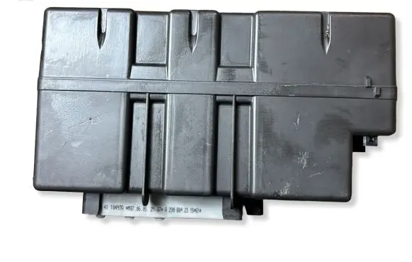 Mercedes-Benz SL R230 Central locking vacuum pump 0132006383
