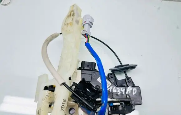 KIA Optima Front door lock 81320D4090 03229