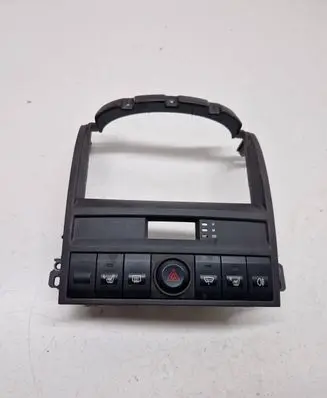 KIA Sorento Radio/GPS head unit trim 947603E100