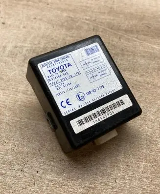 Toyota Corolla Verso AR10 Door control unit/module 897410F010 10R021776