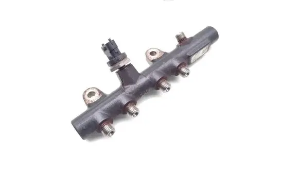 Renault Captur Fuel main line pipe 8201157327 175215346R H8201157327