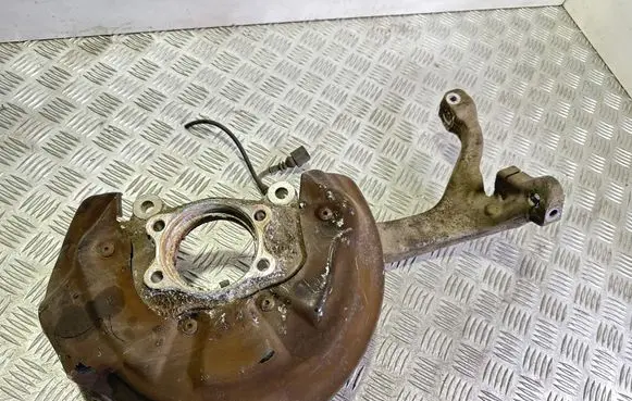 Audi A6 S6 C6 4F Front wheel hub