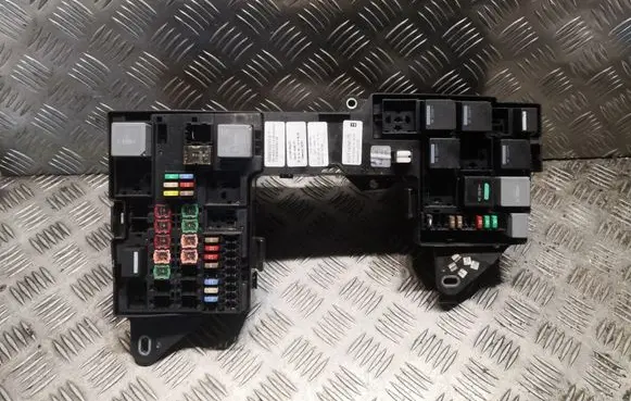 Jaguar XF X250 Fuse box set 8X2T14290TD