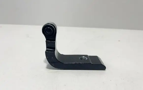 BMW X6 G06 Rear door upper hinge 7333094