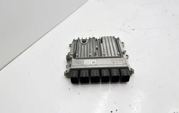 BMW 5 G30 G31 G38 Engine control unit/module 8489465 0261S19744 030910946