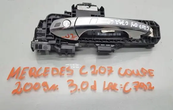 Mercedes-Benz CLK C207 A207 Front door interior handle A2077600740
