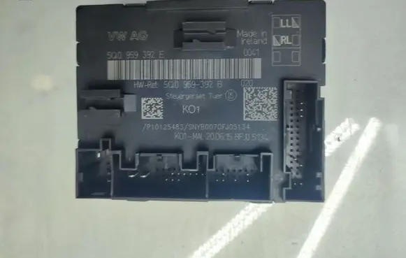 Audi A3 S3 8V Door control unit/module 5Q0959392E 5Q0959392B