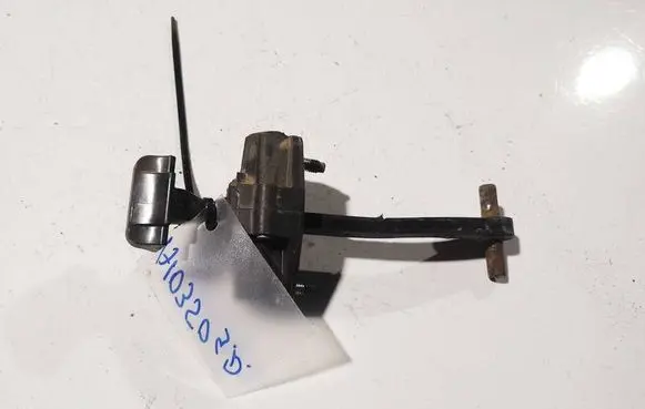 Volkswagen Golf IV Rear door check strap stopper 
