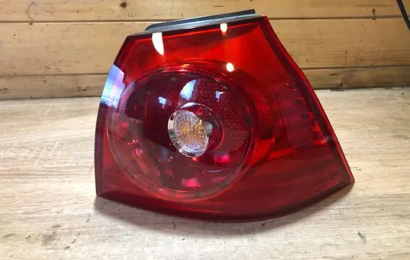 Volkswagen Golf V Rear/tail lights 11291810