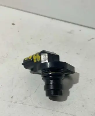 Volvo V50 Camshaft position sensor 8658495