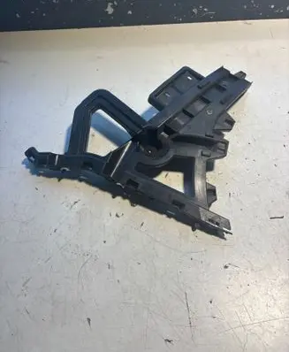 Opel Astra L Rear bumper mounting bracket 9841486180