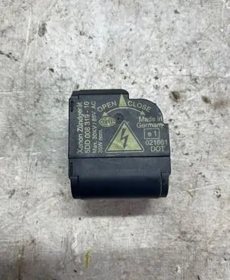 Mercedes-Benz E W211 Headlight ballast module Xenon 5DD00831910