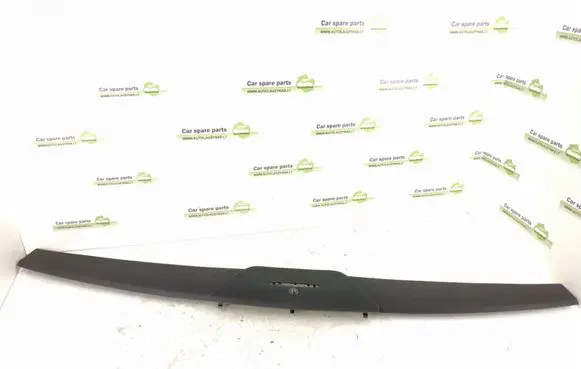 Mercedes-Benz C W204 Dash center air vent grill 2046802389 A2046802389