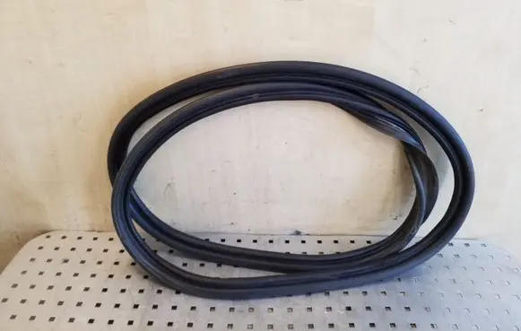 Volvo V40 Cross country Trunk rubber seal (body) 